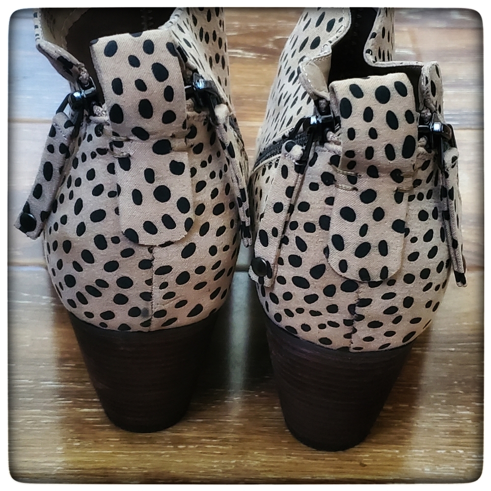 TORRID☆Side Zip Heel Bootie - Picture 4 of 6